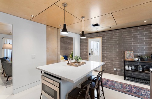 New Papago Parkway House | Sleeps 10-5 mins to Old Town-Heated Pool-Pet Friendly-Fire Pit-Foosball