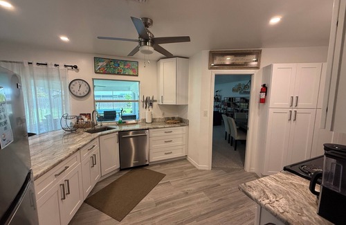 Tradewinds House | Sleeps 10 - Available Year Round - Huge Private Home