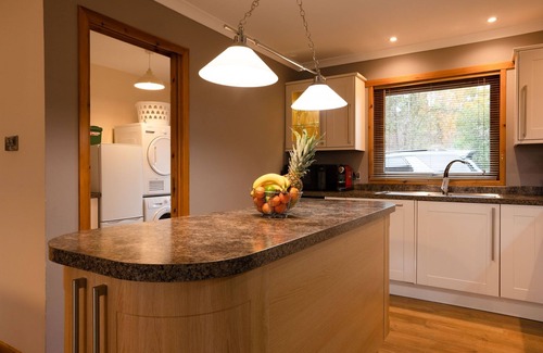 Aviemore House | Sleeps 10 in 3 double rooms, 1 twin room and 1 pull out bed