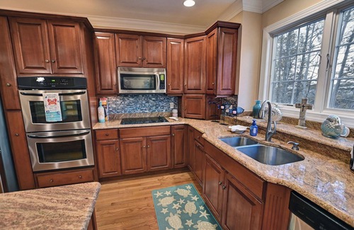 Frankford House | Sleeps 11 - Beautiful townhome with elevator conveniently located near Bethany Beach! Community Pool!