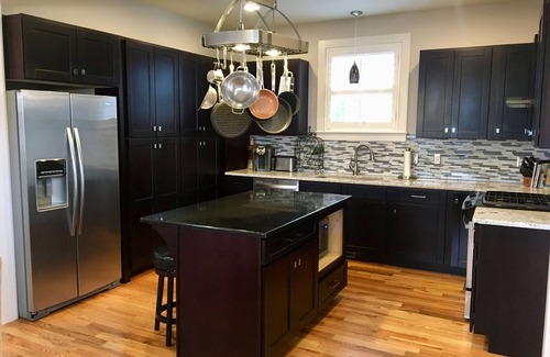 Sylvan Heights House | SLEEPS 12! 2 Units HOT TUB GAMEROOM POOL TABLE, 1.6~ miles to Downtown fun.