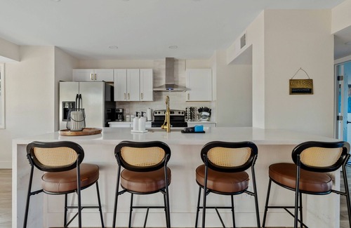 Shea North Estates House | Sleeps 12 - Close To OT - New Pool + Hot Tub - Family Friendly