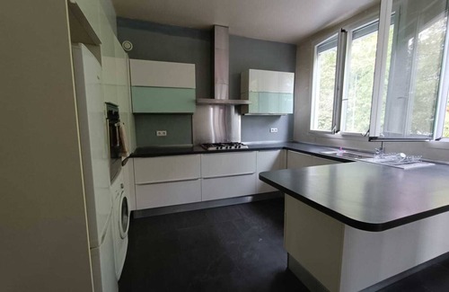Montreuil Apartment | Sleeps 14, spacious, large terrace.