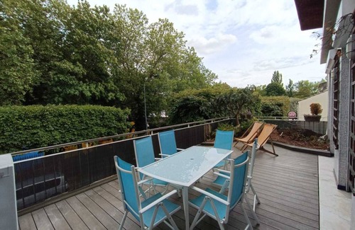 Montreuil Apartment | Sleeps 14, spacious, large terrace.