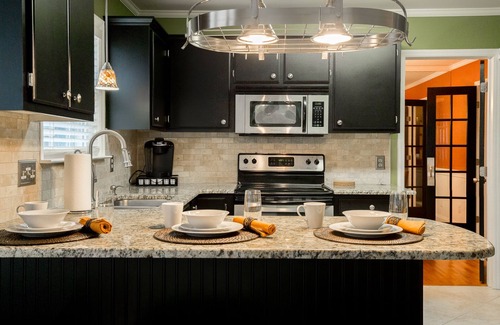 Charlotte House | Sleeps 15, Entire Home, Deep Discounts for Longer Stays