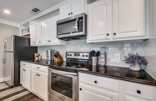 Dallas House | Sleeps 16+ Backyard Oasis DAL airport Uptown UTSW