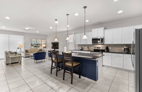 Four Corners House | Sleeps 16! Beautifully Grand 8BDR Villa with private pool & resort access