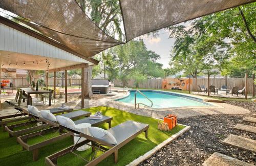 North San Antonio - SAT House | Sleeps 20 Sport Court Pool Hot Tub Putt Putt Games