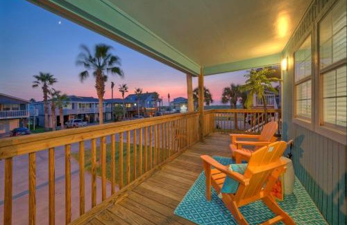 Leeward Sands House | Sleeps 22 2 Homes w Private Pool Game Room Nature Views 7 BDR AvantStay