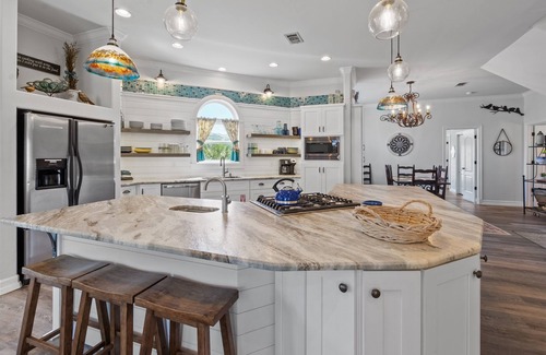 Destin House | Sleeps 24/10 adults, Pvt Beach, Lg Pool, Chef Ready, 4 free bch chairs