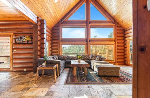 Castle Glen Estates House | Sleeps 27 2 Homes Near the Lake Hot Tub Views Castle Glen Estates