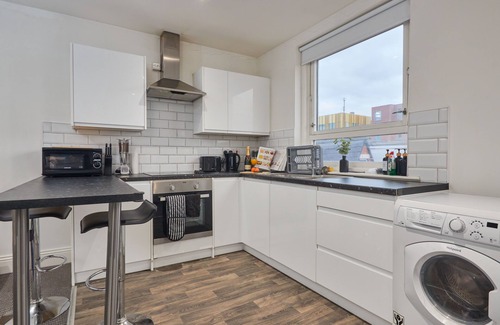 Chapeltown Apartment | Sleeps 3: Perfect for Family & Business Relocations - FREE WiFi