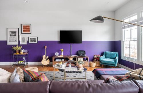 Buena Vista House | Sleeps 36 3 Homes Minutes to DowntownBroadway 12BDR Group Getaway in Nash