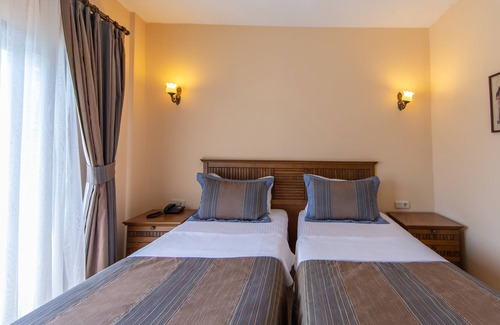 Yaliciftlik Apartment | Sleeps 4, Family-Friendly Apartment - AWZ 305