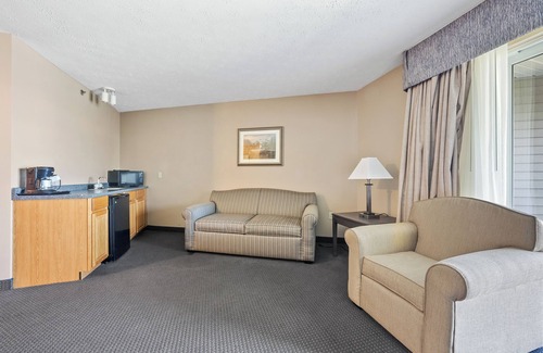 Put-in-Bay Hotel | Sleeps 4: King Suite with Sleeper Sofa and Lake View Balcony
