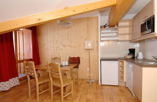 Valmeinier Apartment | Sleeps 4 | Studio + Alcove in Prime Location!