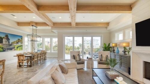 Palmetto Dunes House | Sleeps 48 2 Homes w Private Beach Access Bradley Circle Buyout by AvantStay