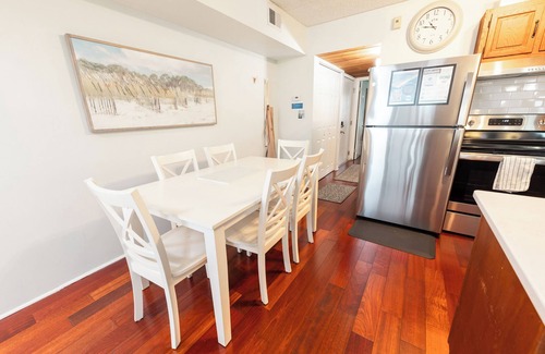 Ocean City Condo | ★ Sleeps 6✓ Linens &Towels✓ Free Parking✓ Sunset View✓ Smart TVs✓ Pool ✓