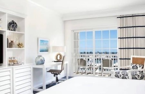 Key West Resort | Sleeps 6 | Lux Resort | Pool | Hot Tub | Concierge