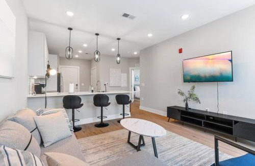 Northern Liberties Apartment | Sleeps 6 - Pier Views - Near Fishtown and Old City