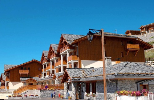 Valmeinier Condo | Sleeps 8 | 2BR Chalet in Prime Ski Location!