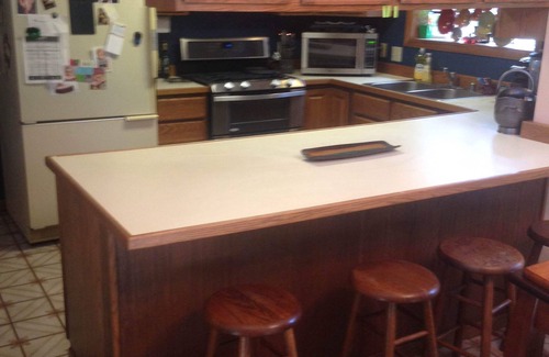 Oshkosh House | Sleeps 8, 4 miles to EAA, Central Air