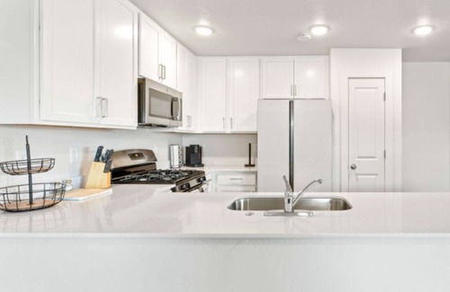 Nampa House | Sleeps 8! -No Cleaning Fee -4 Bedrooms-Perfect for Families!