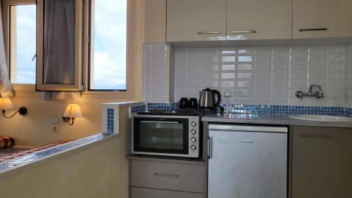 Piskopiano Apartment | Sleeps 8 - Sea View - Apartment - Pool - Garden