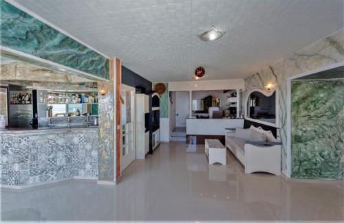 Piskopiano Apartment | Sleeps 8 - Sea View - Apartment - Pool - Garden