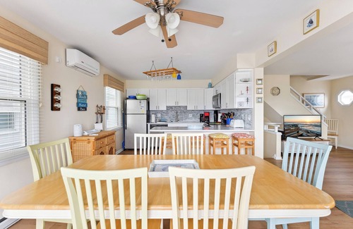 Sea Isle City House | Sleeps 9 on Central Avenue