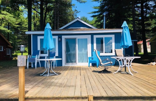 Bear Lake Cottage | Sleeps Up To 10 People! Directly On The Pristine Sandy Bottom All Sports Lake!