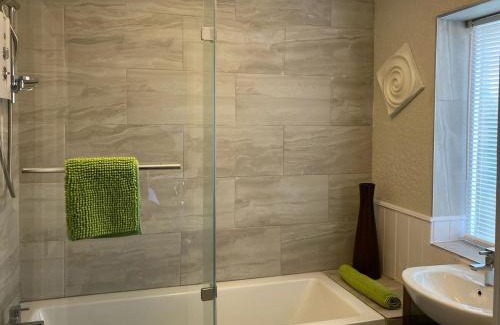 Lockton House | Sleepy Fox Cottage