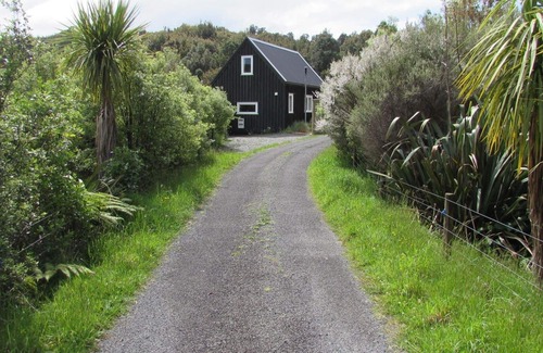 Whakamarama Cottage | Slice of heaven cabin