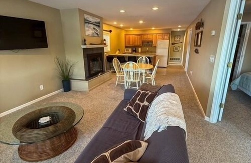 Gravois Mills House | Slice of Paradise- Ramp nearby/Secured boat/trailer parking for $15