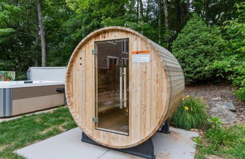 Candler House | Slide Speakeasy Movie Room Hot Tub Games Villa