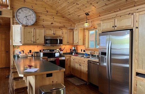 Stone Lake Cabin | Slim Lake Escape- Swim/Fish with Year Round Views!