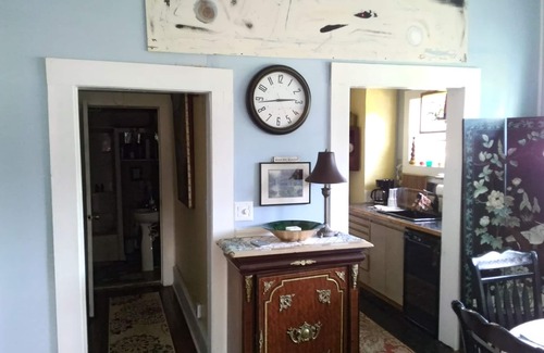 Tallahassee House | Sloane's Garden Home - Downtown-Executive Home