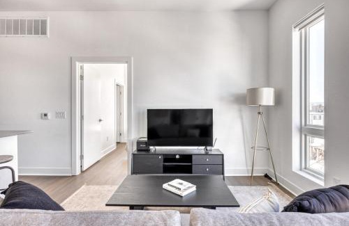 West Colfax Apartment | Sloans Lake 2BR w Gym WD Roof nr Park DEN-105