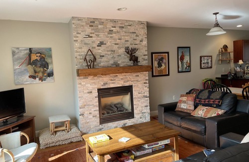 Carrabassett Valley Condo | Slope side, Cozy ski in/out Sugarloaf Condo