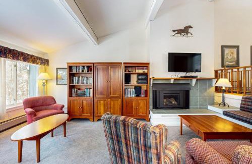 Stowe Area Apartment | Slopeside Getaway