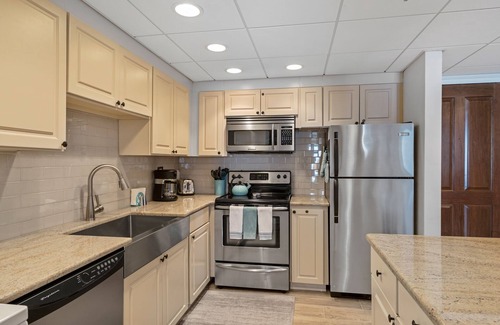 Steamboat Springs Condo | Slopeside, Sensational View of the ski slopes, Ultimate Location, Pool, Hot Tub