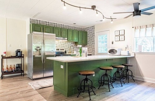 Rehoboth Beach Cottage | Slps 8 - Comm. Pool - PetsOK - WD - King - Bikes
