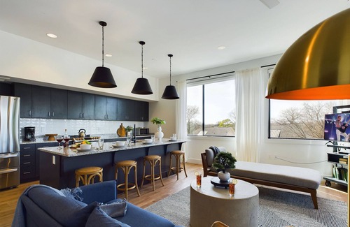 Berry Hill House | Sly Fox-Private Balcony-12 South