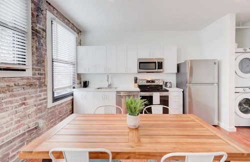 Downtown Memphis Apartment | SM 302 · Prime Location - Revitalized Historic Main St!