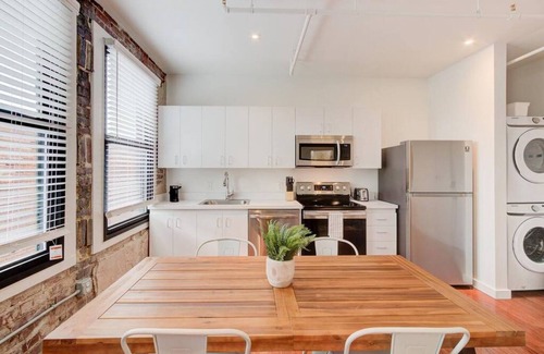 Downtown Memphis Apartment | SM 305 · Modern in Historic Shell in the Heart of Downtown!
