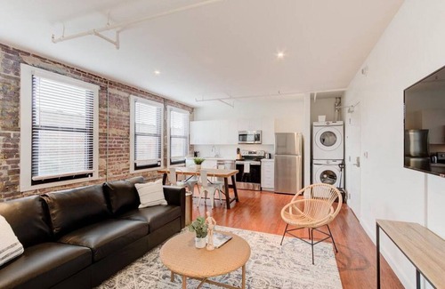 Downtown Memphis Apartment | SM 305 · Modern in Historic Shell in the Heart of Downtown!