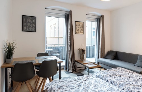 Outer Neustadt Apartment | Small apartment for 3 in Dresden Neustadt - your stylish temporary home
