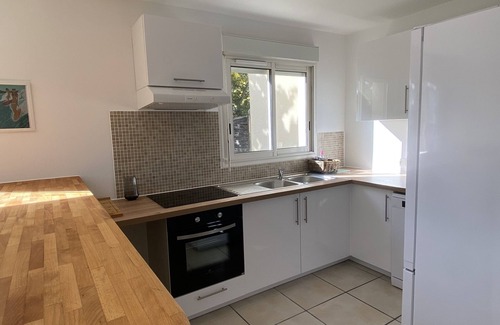 Lacanau-Ocean House | Small beachfront duplex with garden and private parking.