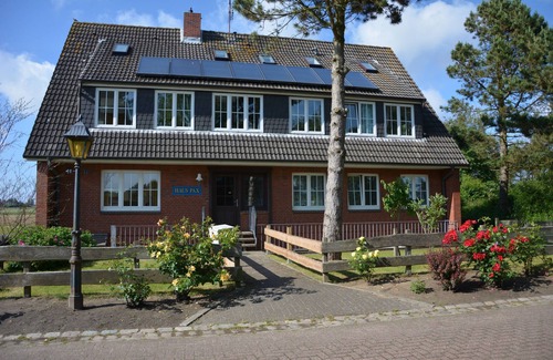 Suddorf Apartment | Small, bright vacation apartment with a view of the mill
