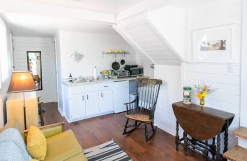 Frazier Park Cottage | Small carriage house on our little slice of heaven